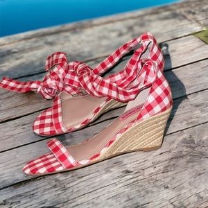 Betsy Johnson Jimi checkered sandals Sz 9M New